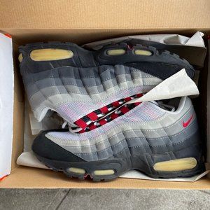 Nike Air Max 95 2004 sz 9.5 Chili Red